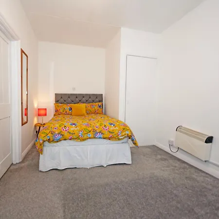 Flat In Clapham Budget Friendly Stay Londra Esterno foto