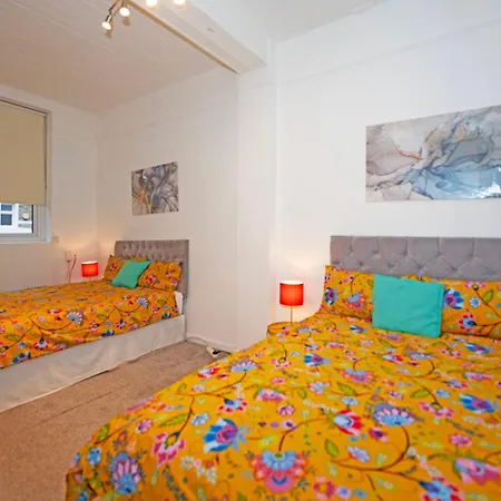 Flat In Clapham Budget Friendly Stay Londra Esterno foto