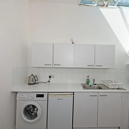 Flat In Clapham Budget Friendly Stay Londra Esterno foto