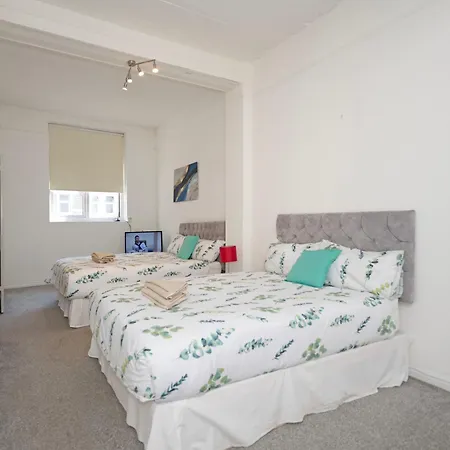 Flat In Clapham Budget Friendly Stay Londra Esterno foto