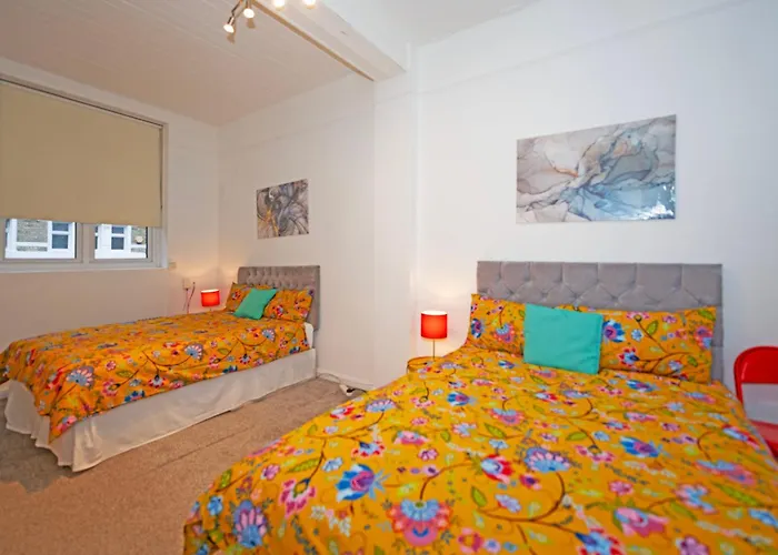 Flat In Clapham Budget Friendly Stay